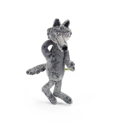 Pelúcia de lobo cinzento com expressão facial fixa e fundo branco