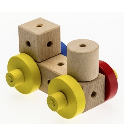 Brinquedo de blocos de madeira coloridos com rodas