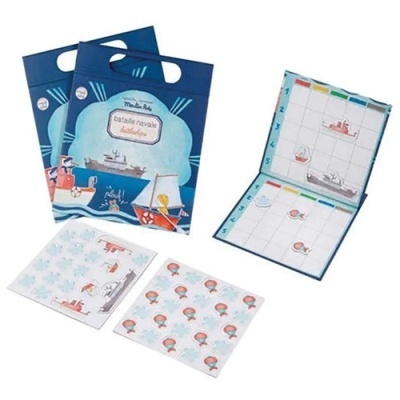 Jogo Batalha Naval com tabuleiros e papel decorado com tema marítimo
