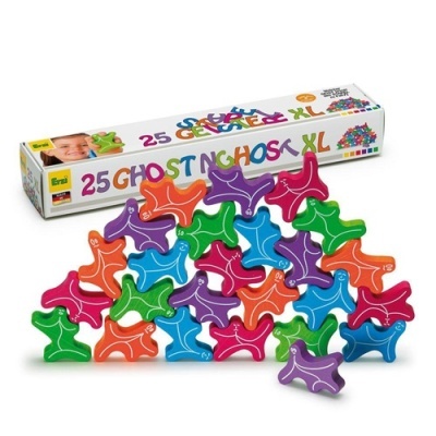 Peças coloridas para construção em forma de fantasmas com embalagem ao fundo