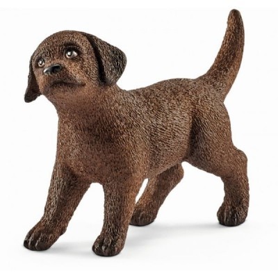 Estátua decorativa de cão castanho texturizado em pé.