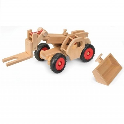 Trator de brinquedo em madeira natural com rodas vermelhas e preto