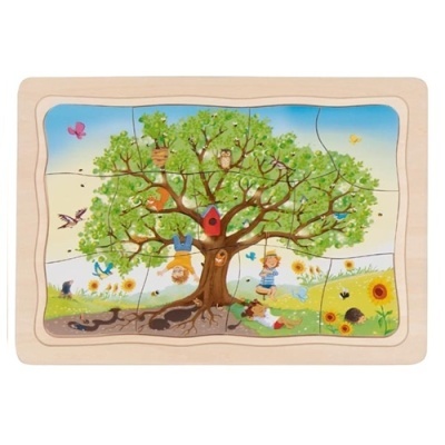 Quebra-cabeças de madeira com desenho de árvore, animais, flores e menino
