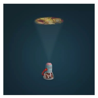 Projetor pequeno azul com detalhes vermelhos projetando imagem colorida