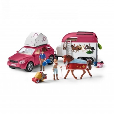 Conjunto de brinquedos com carro, trailer, figuras de pessoas, cavalo e acessórios para cavalo
