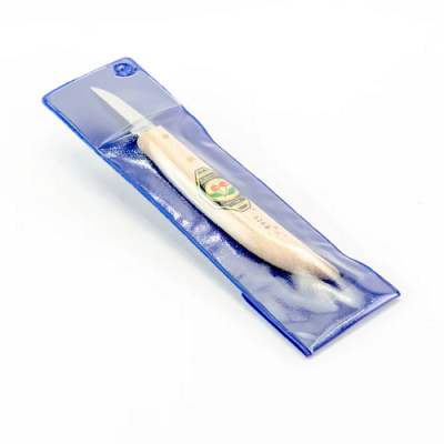 faca com cabo de madeira num estojo plástico azul