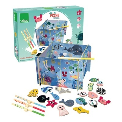 Jogo de pesca Vilac com peças de madeira coloridas e varas de pesca, embalado em caixa verde e azul com imagens de animais marinhos.