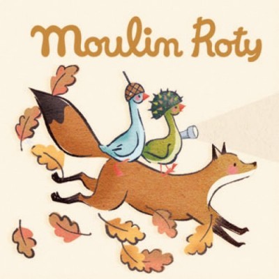 Ilustração de raposa com pássaros e folhas com texto Moulin Roty
