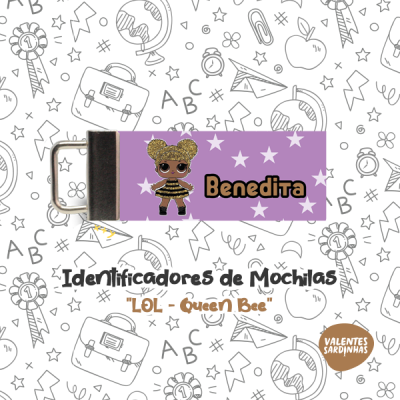 Chaveiro identificador de mochila roxo com nome Benedita e boneca LOL Queen Bee
