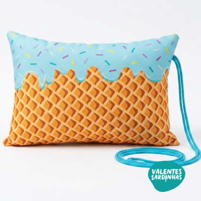 Bolsa de tecido com padrão de waffle e granulado colorido com cordão azul