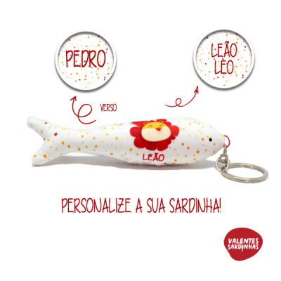 Chaveiro sardinha branco com estampa leão e personalização de nomes