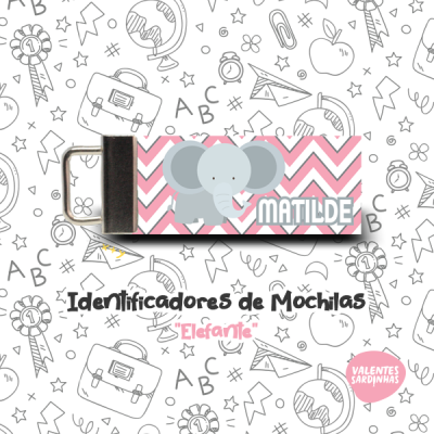 Identificador de mochila com elefante e padrão rosa e branco com nome Matilde.