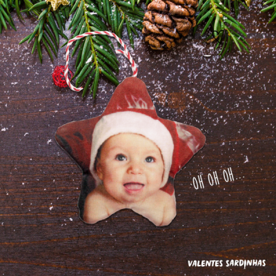 Enfeite de Natal estrela com foto de bebé e gorro de Pai Natal