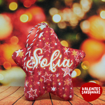 Estrela decorativa vermelha com nome Sofia e estrelas douradas e brancas