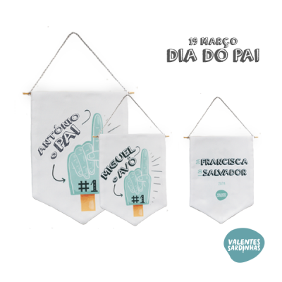 Pendurais de pano brancos para Dia do Pai com texto e mão em sinal de número 1