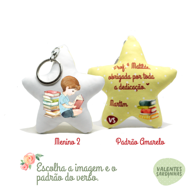 Chaveiros estrelas em tecido com imagens de livros e texto de agradecimento
