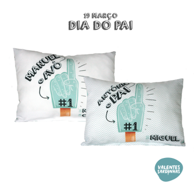 Duas almofadas personalizadas com tema Dia do Pai em português, uma para avô e outra para pai.