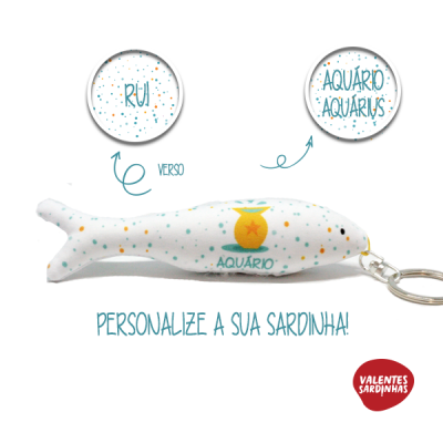 Chaveiro sardinha com padrão colorido e textos personalizáveis
