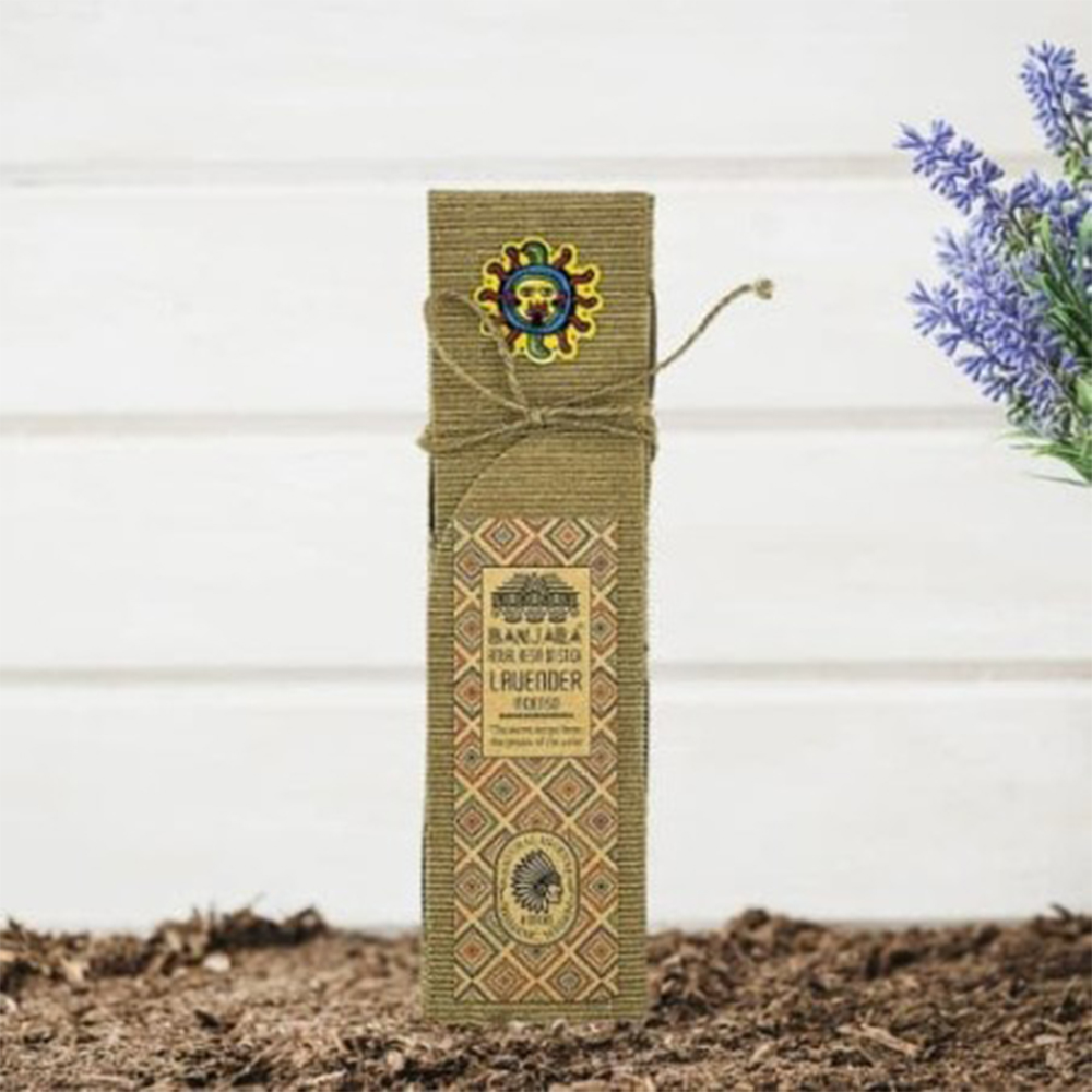 Incenso Natural de Resina para Rituais - Lavanda Caixa de sabonete artesanal com embalagem castanha e etiqueta colorida