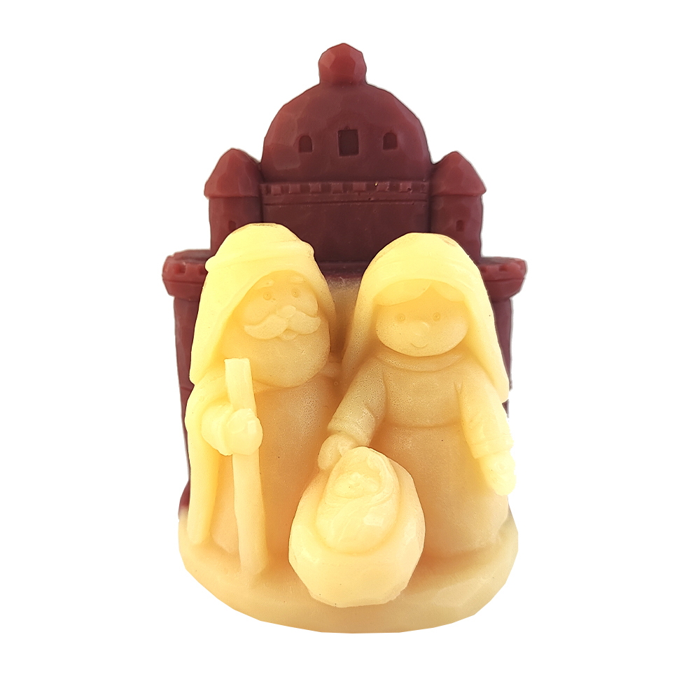 Presépio Castelo em Sabonete Presépio em cera com três personagens e fundo arquitetónico castanho