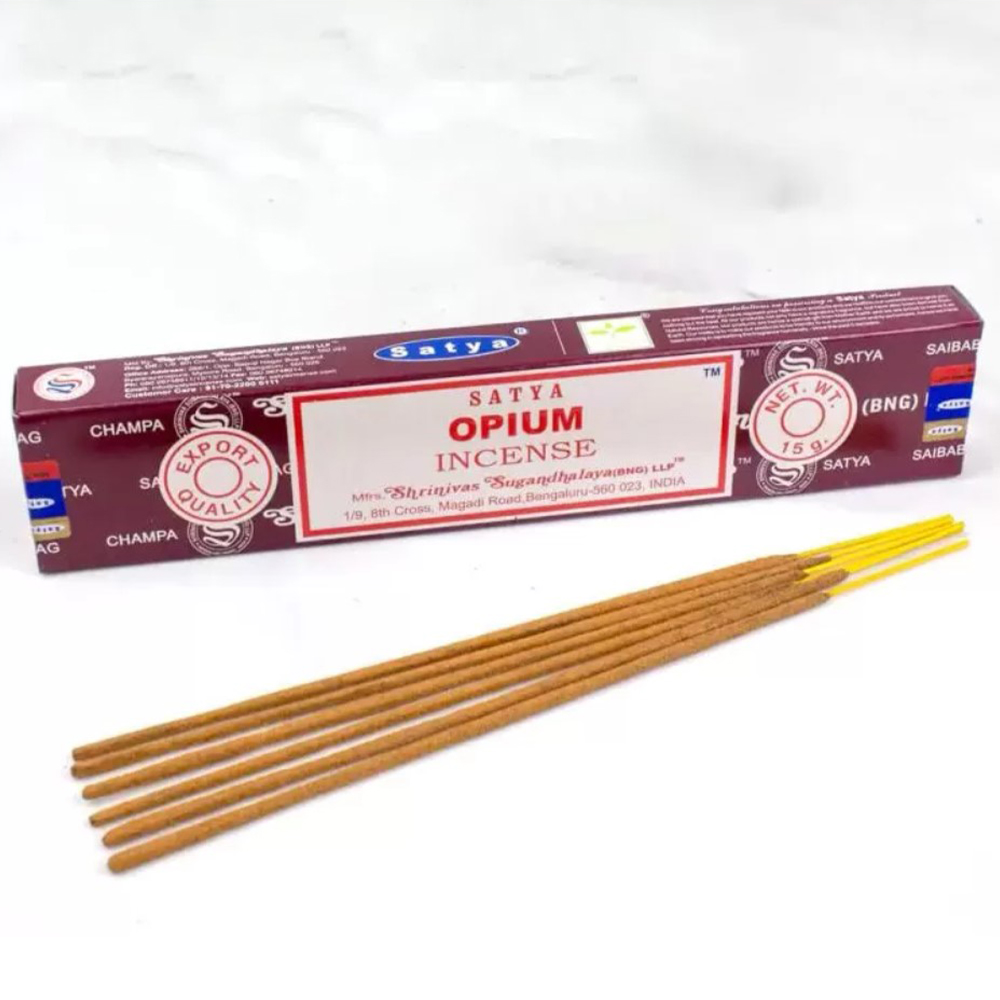 Incensos Satya - Opio Caixa de incenso Satya Opium com varetas de incenso castanhas e pontas amarelas