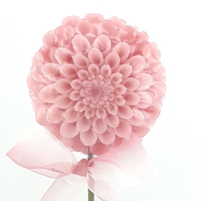 Flor decorativa rosa com laço de fita