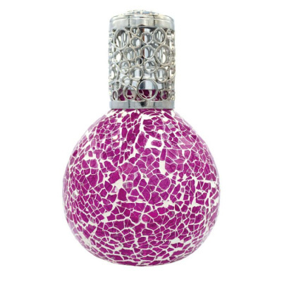 Vela perfumada rosa com tampa metálica prateada