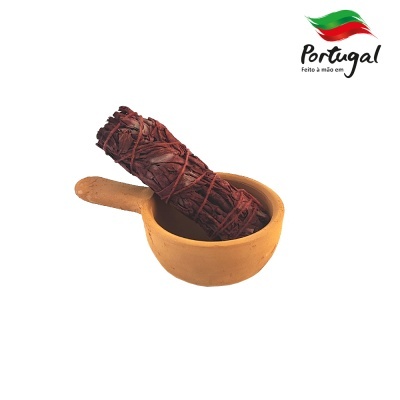 Ramo de folhas secas vermelhas num recipiente de cerâmica castanha, logótipo PORTUGAL Feito à mão em no canto superior direito