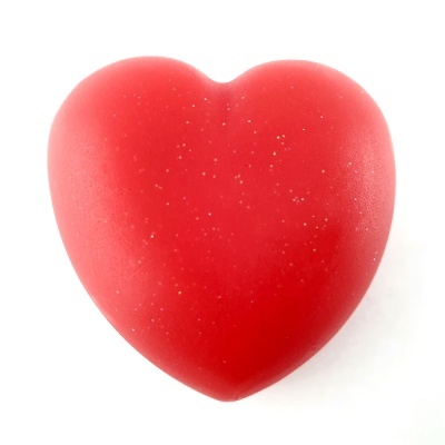 Coração vermelho liso com manchas claras