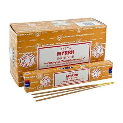 Caixa de incenso Satya Myrrh castanha e vermelha com varetas de incenso