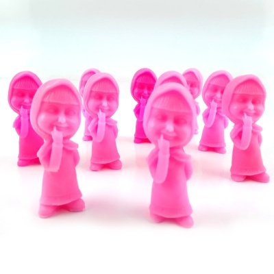 Figuras decorativas rosas em plástico com gesto de silêncio