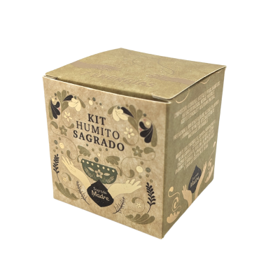 Caixa de cartão com ilustrações florais e texto Kit Humito Sagrado