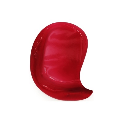 Mancha cremosa vermelha viva com bordas arredondadas