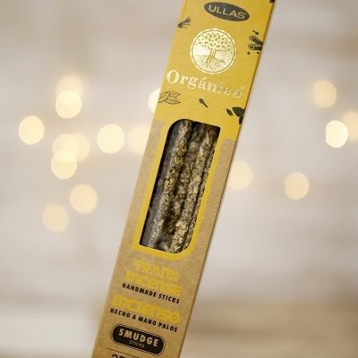 Caixa de incenso artesanal Orgánico ULLAS com varetas visíveis