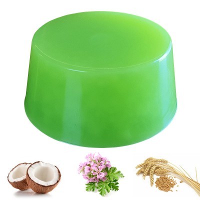 Sabonete verde translúcido com coco, flor e trigo