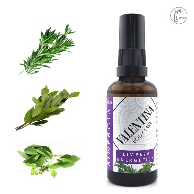 Frasco de spray Valentina Body Care com rótulo branco e roxo e plantas verdes