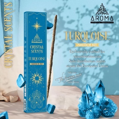 Embalagem azul de incenso AROMA Crystal Scents Turquoise Smudge Kit com cristais azuis e incenso aceso