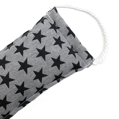 Máscara facial cinzenta com estrelas pretas e alças brancas