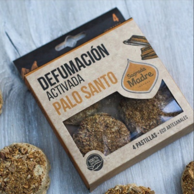 Caixa de defumação activada com pastilhas de Palo Santo