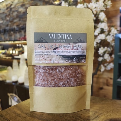 Pacote de sal dos Himalaias VALENTINA BODY CARE em papel kraft com janela transparente