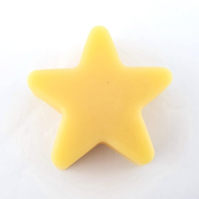 Sabonete amarelo em forma de estrela