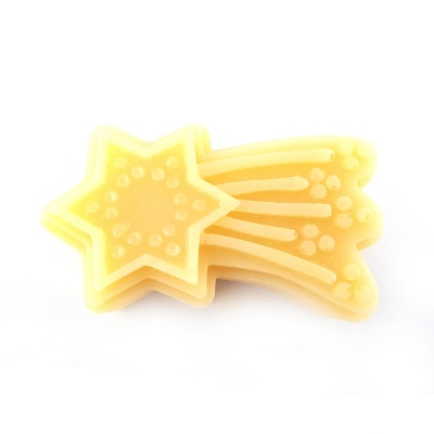 Sabonete amarelo estrela cadente com textura em relevo