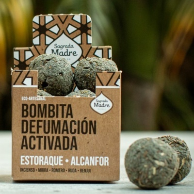 Caixa castanha de bombitas de defumação ativada Sagrada Madre com bombitas arredondadas