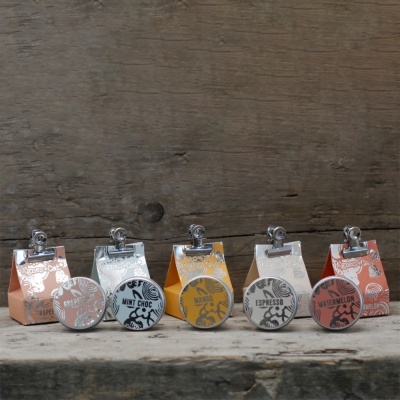 Tampas magnéticas decorativas com suporte clip em madeira rústica