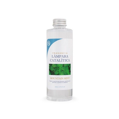 Frasco de fragrância para lâmpada catalítica com rótulo branco e detalhe de folhas verdes