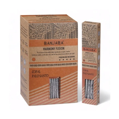 Embalagens de incenso Banjara Harmony Fusion Copal Palo Santo em papel reciclado com padrões tribais e janelas transparentes