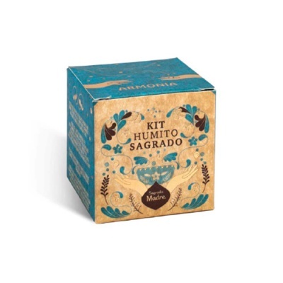 Caixa de cartão com texto Kit Humito Sagrado e decoração floral em tons castanhos e azuis
