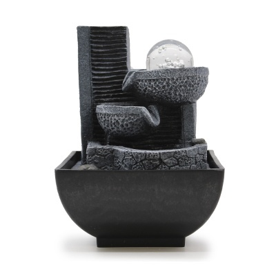 Fonte decorativa interior cinzenta com esfera de vidro