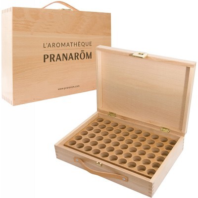 Caixa de madeira clara PRANARÔM com estojo aberto com orifícios para frascos