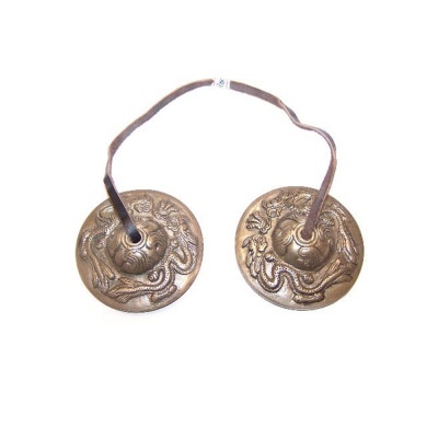 Par de címbalos tibetanos em bronze com padrão de dragão